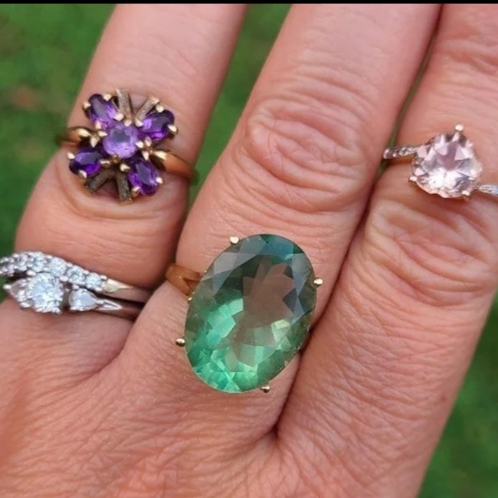 10kt Yellow Solid Gold Fluoride Large Ring Vintage - image 1